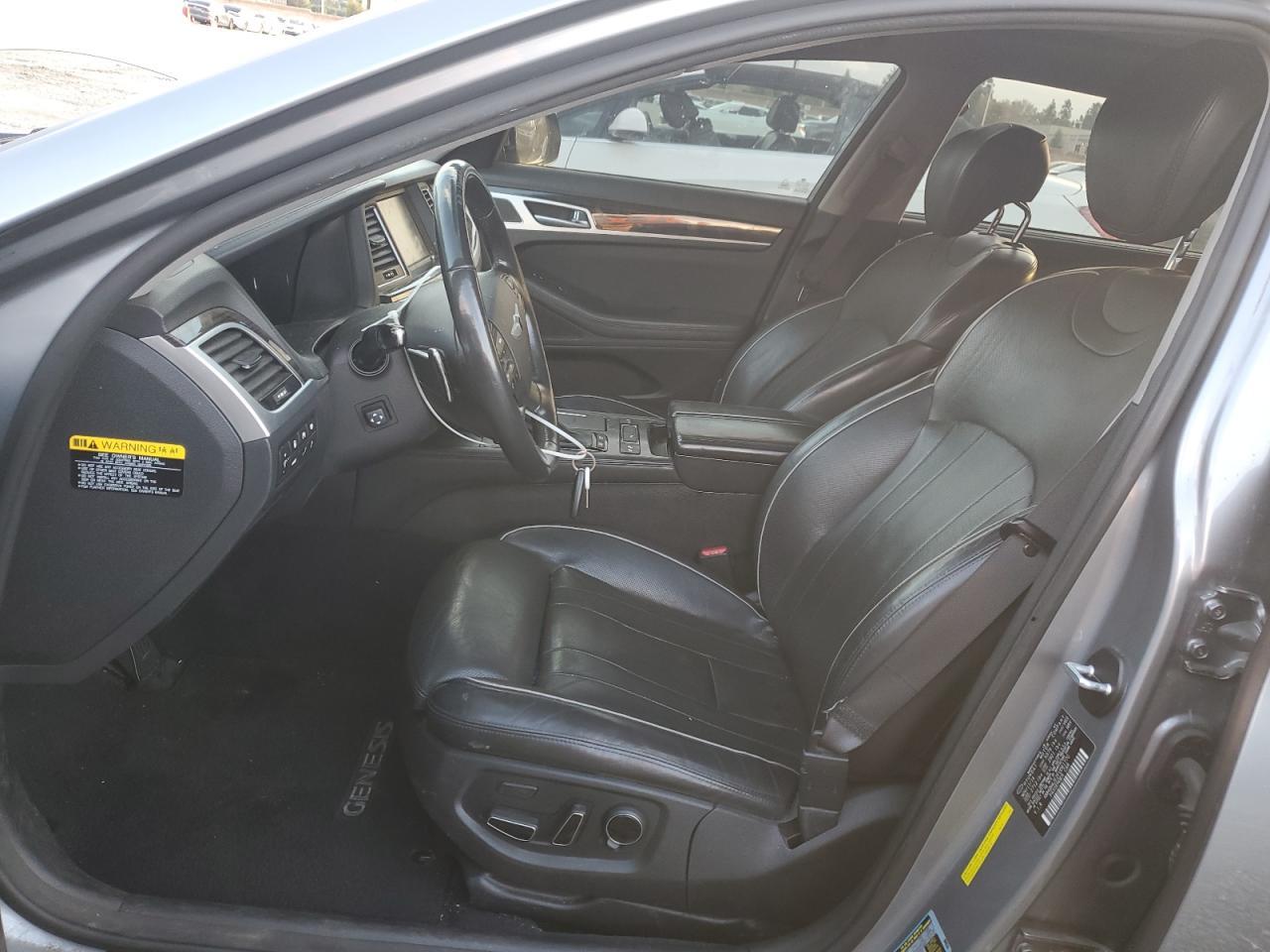 2015 HYUNDAI GENESIS