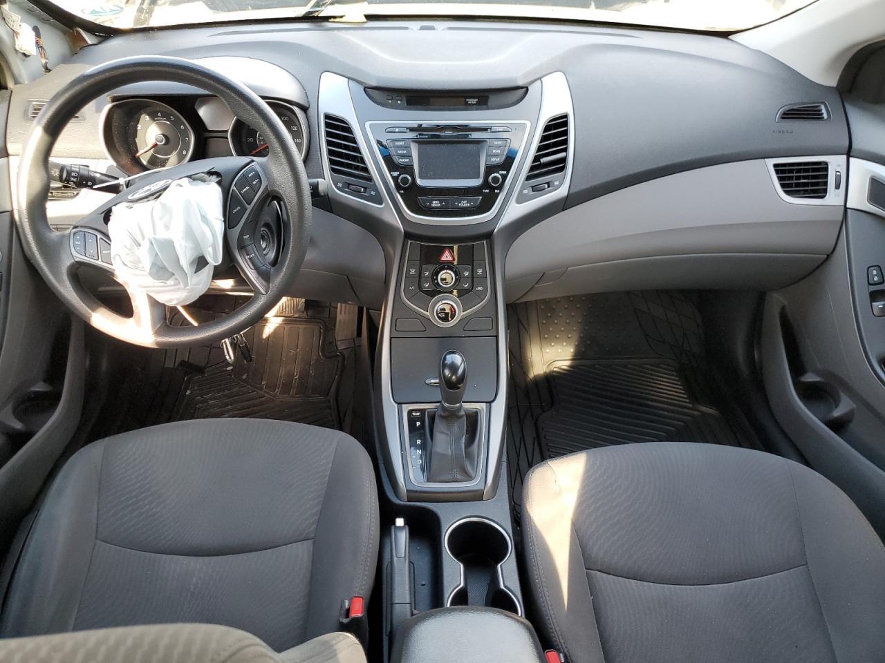 2016 HYUNDAI ELANTRA