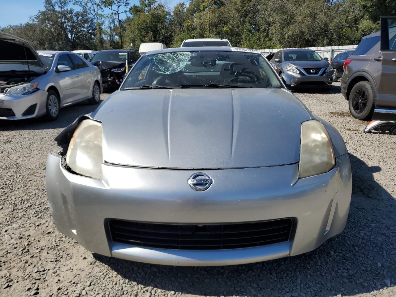 2003 NISSAN Z