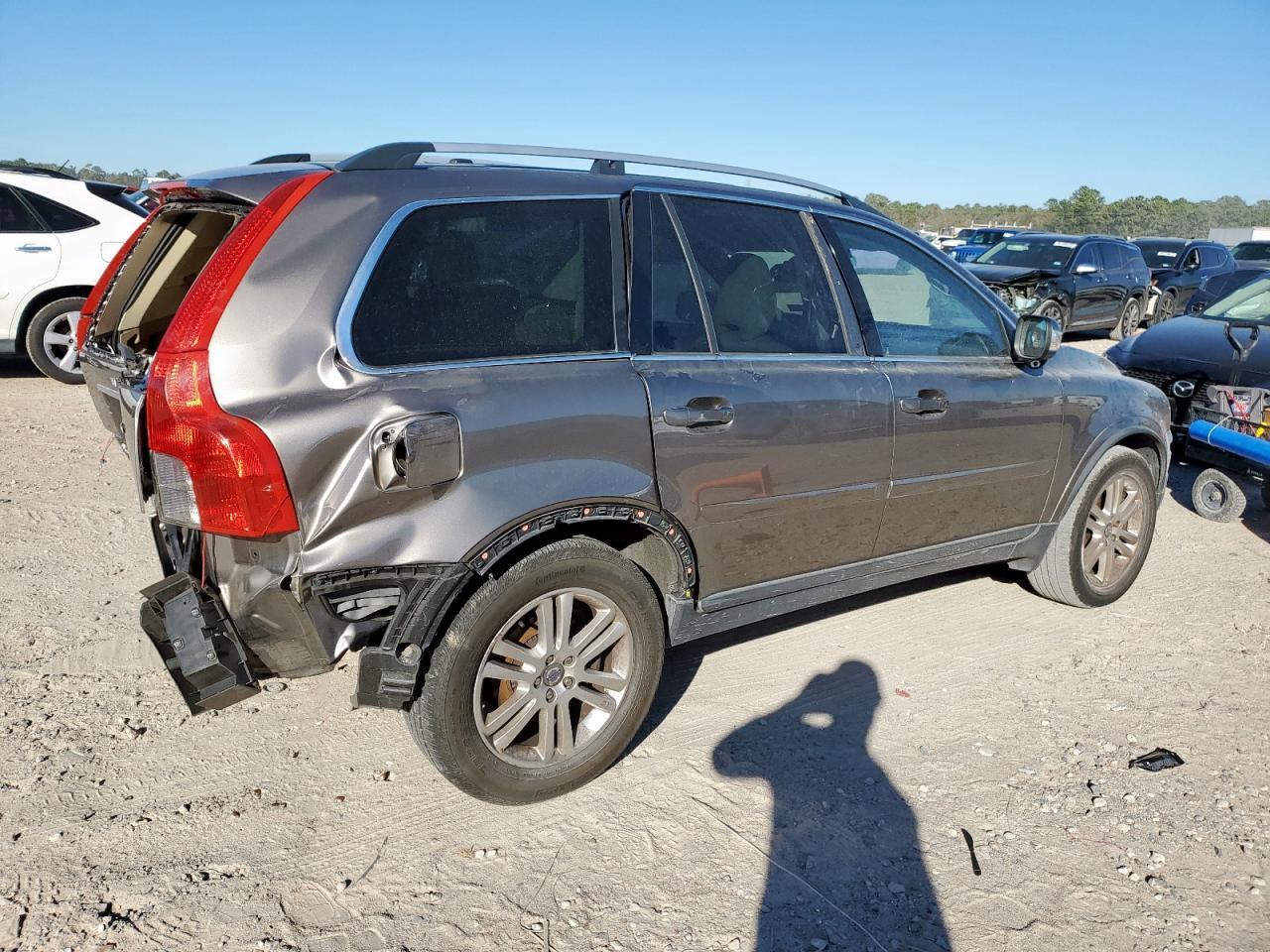 2011 VOLVO XC90