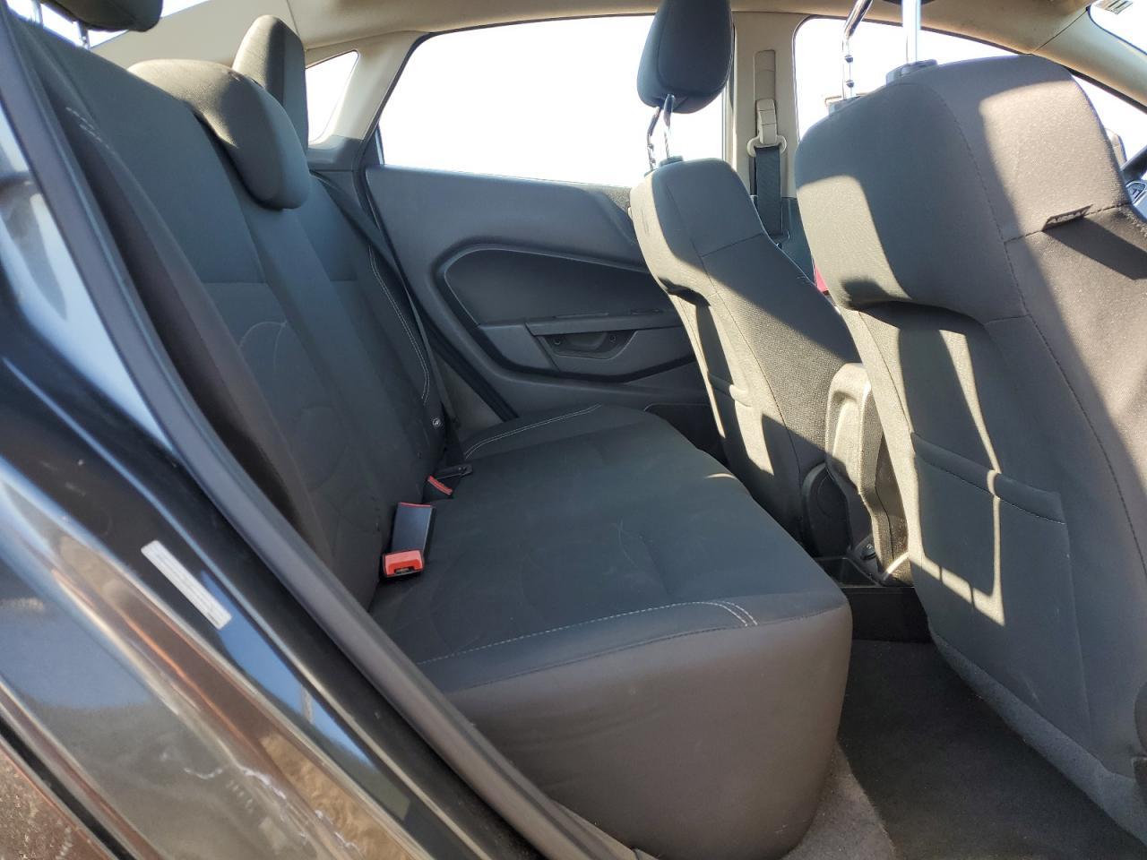 2016 FORD Fiesta