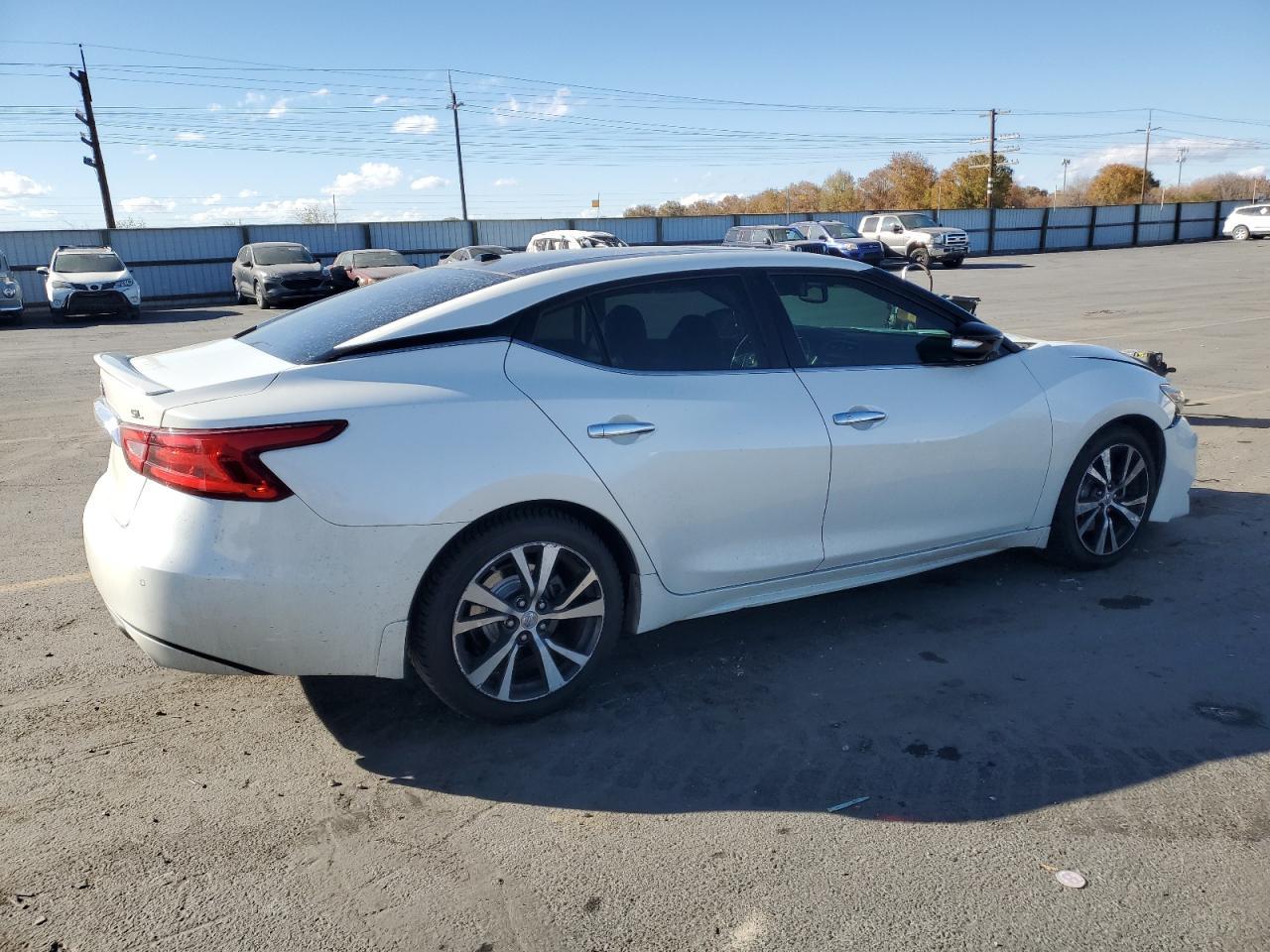 2016 NISSAN Maxima
