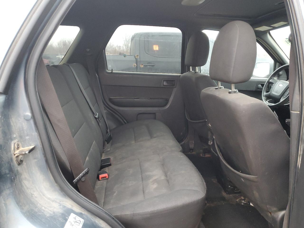 2010 FORD ESCAPE