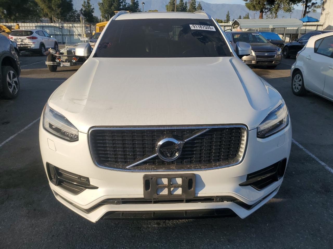2019 VOLVO XC90