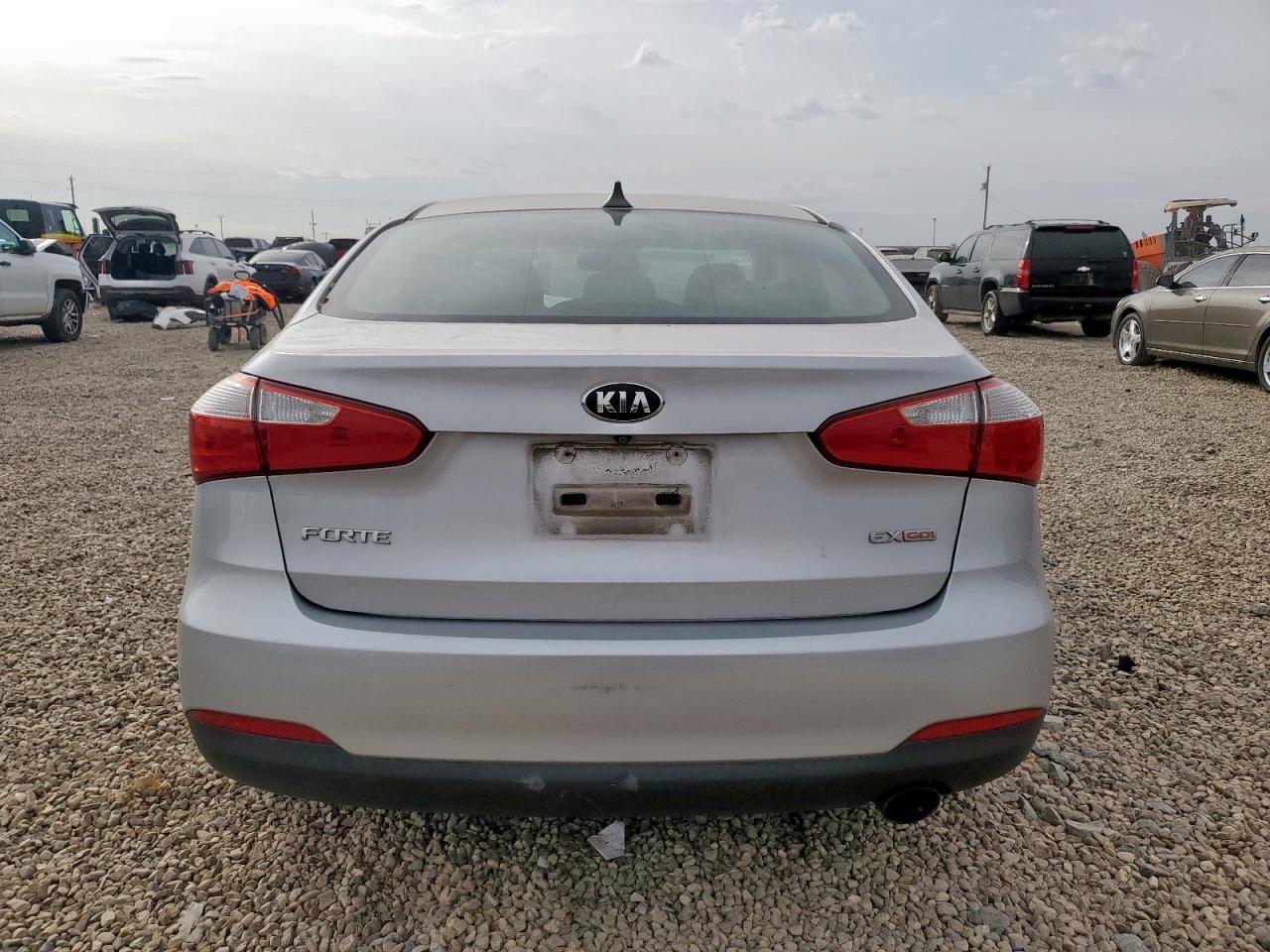 2016 KIA FORTE