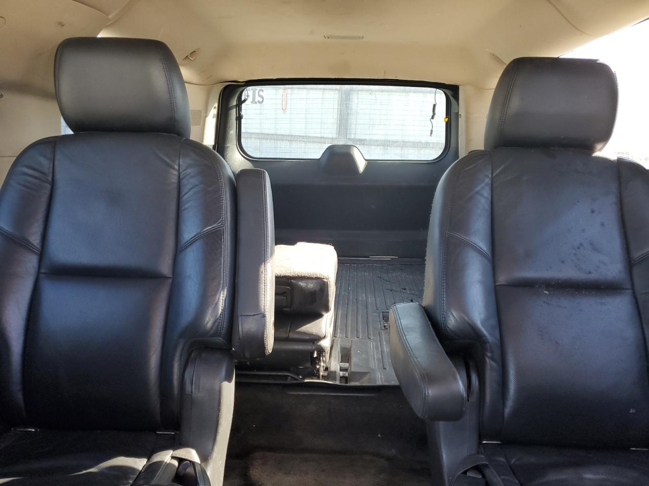 2011 CADILLAC Escalade ESV