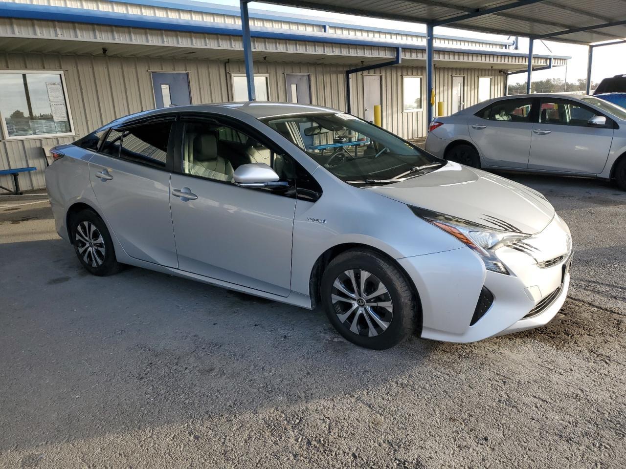 2017 TOYOTA PRIUS