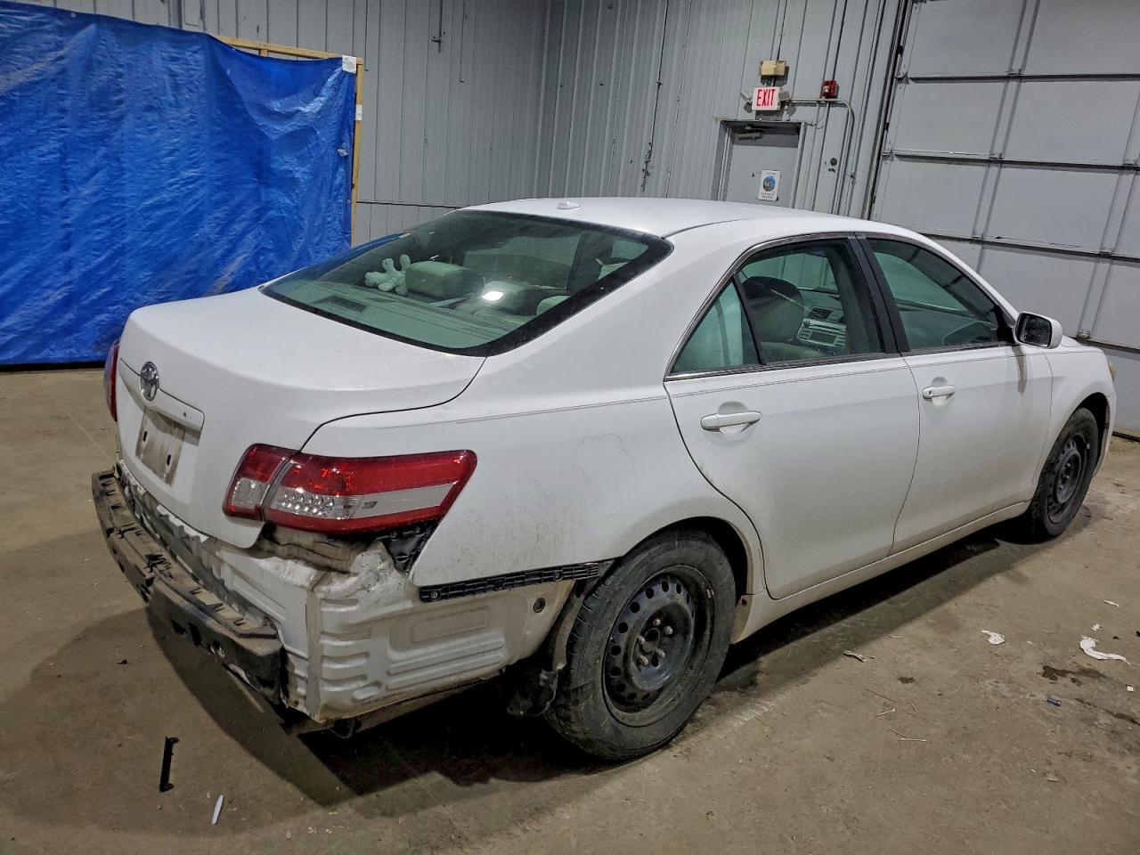 2011 TOYOTA CAMRY