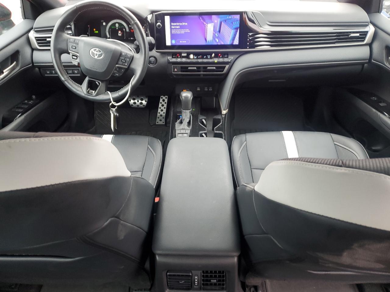 2025 TOYOTA CAMRY