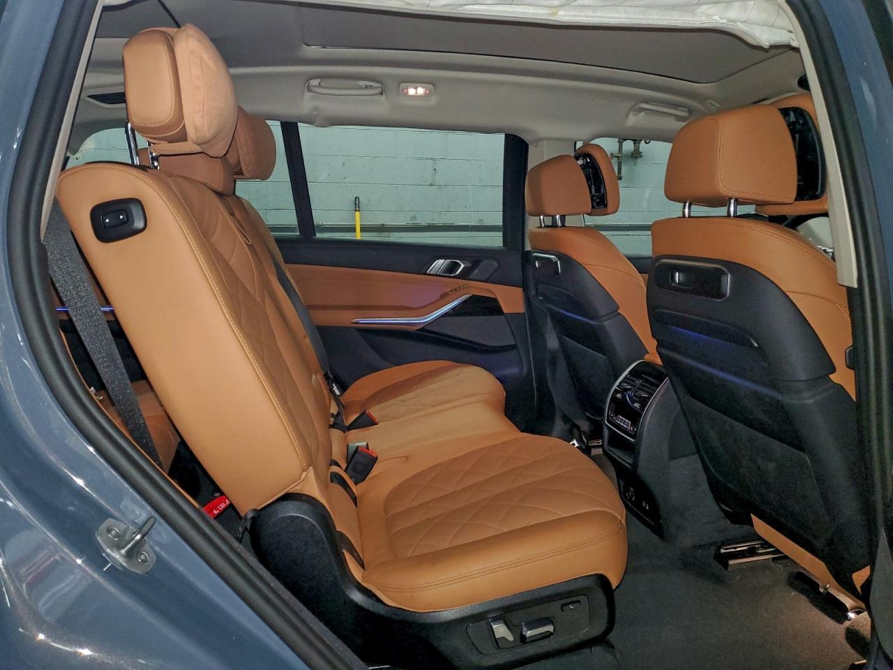 2024 BMW X7