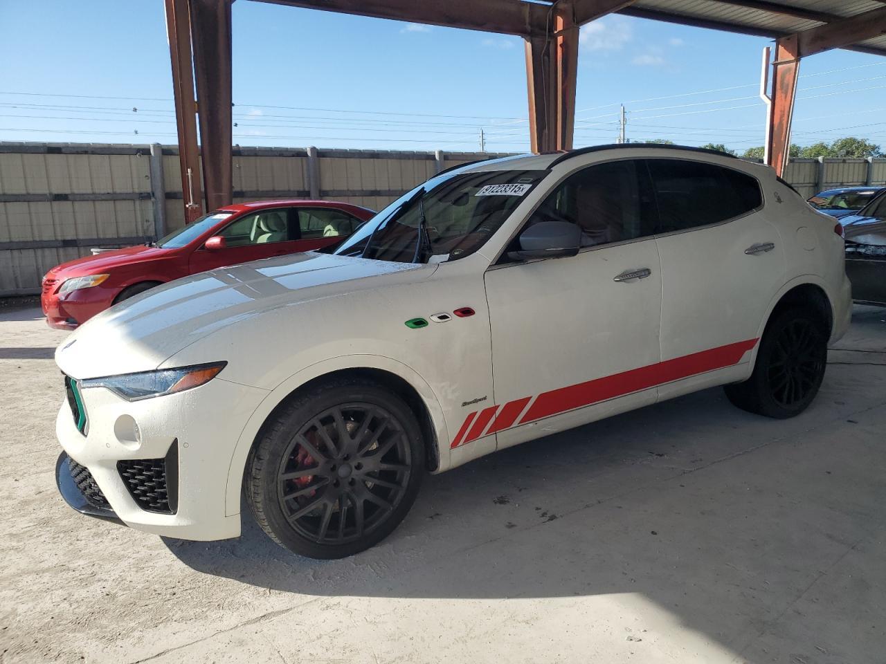 2019 MASERATI Levante