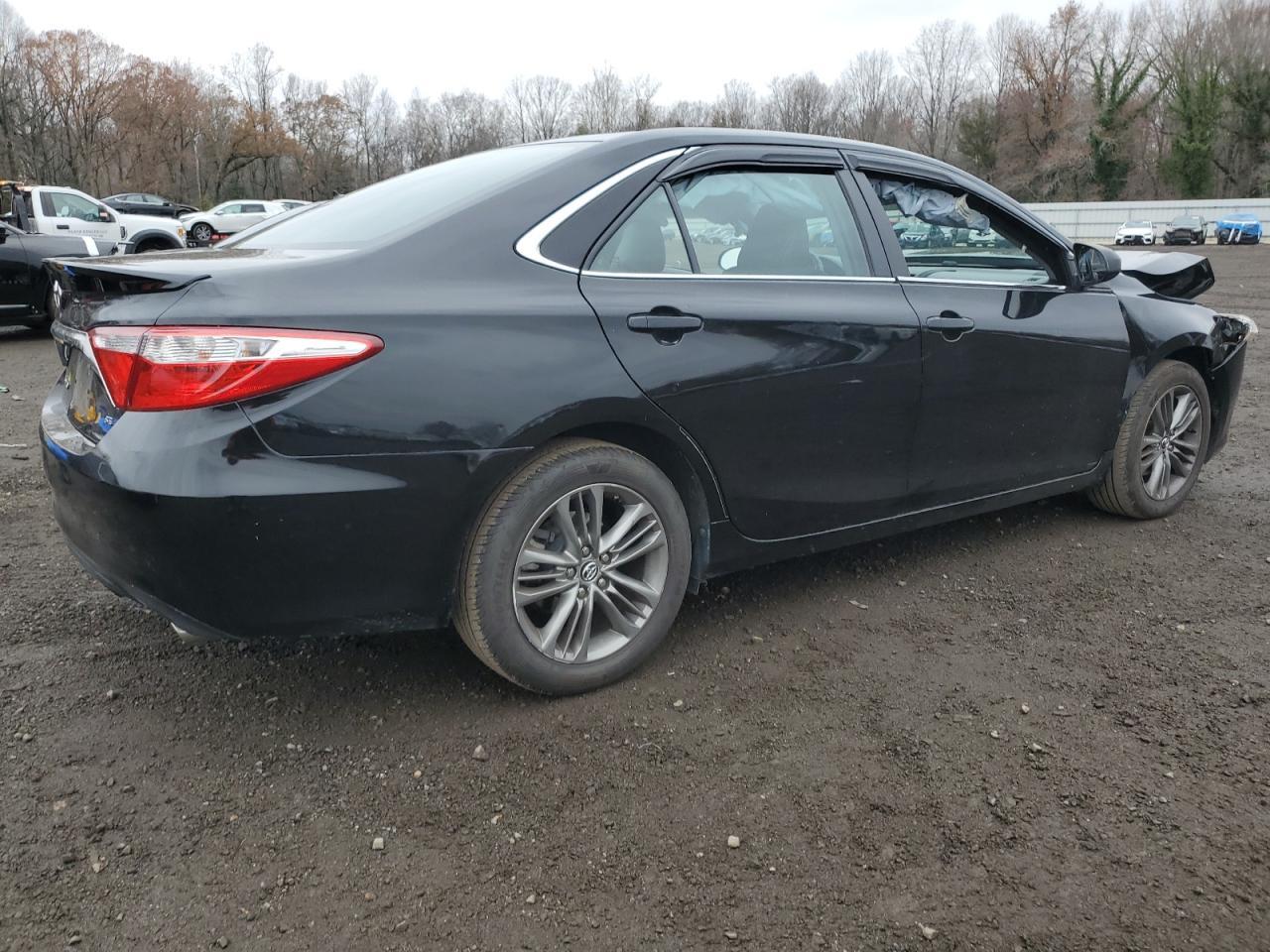 2015 TOYOTA CAMRY