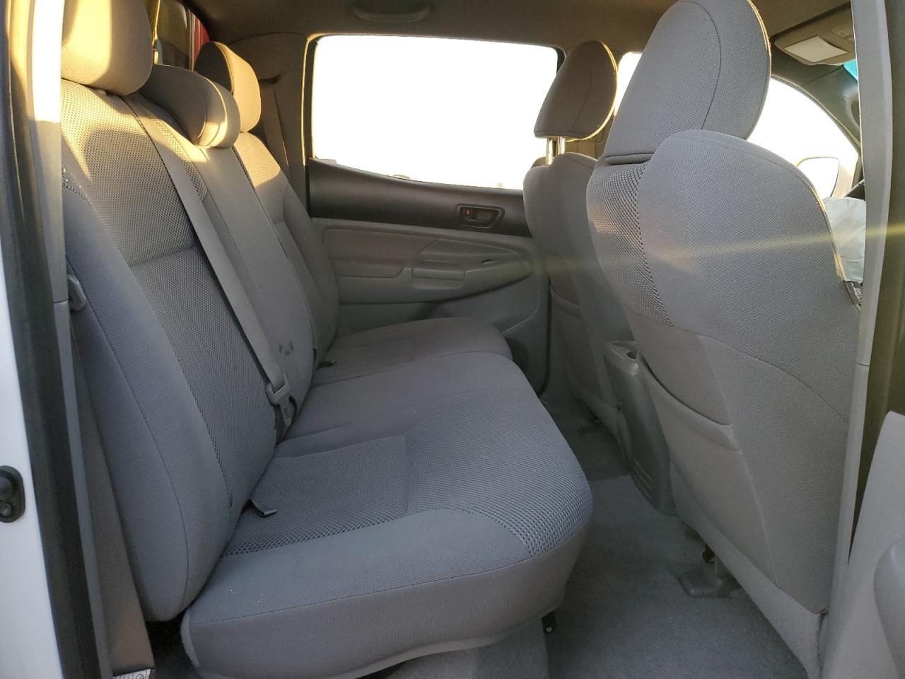 2011 TOYOTA TACOMA