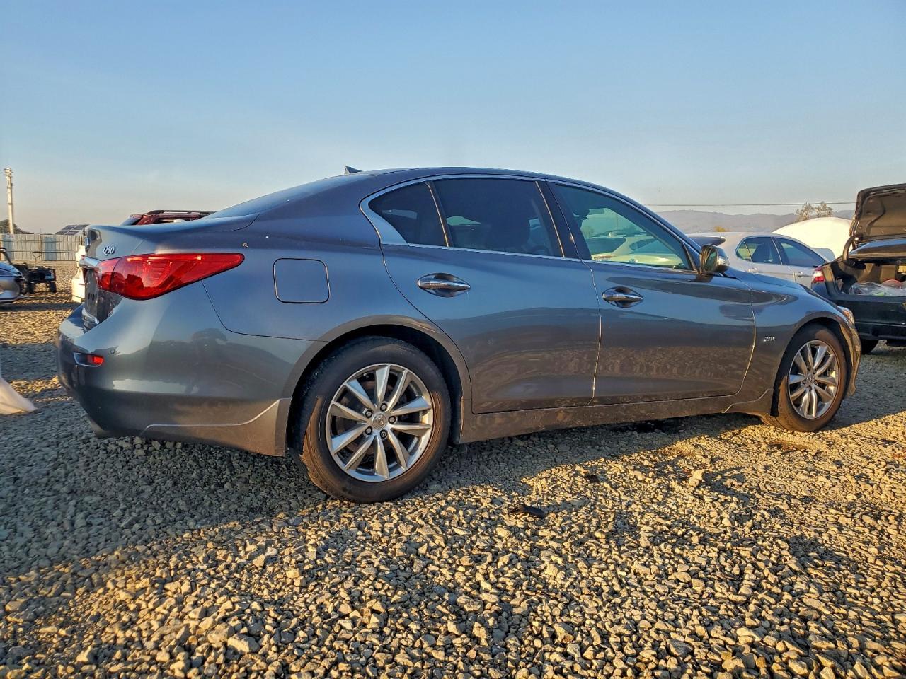 2017 INFINITI Q50