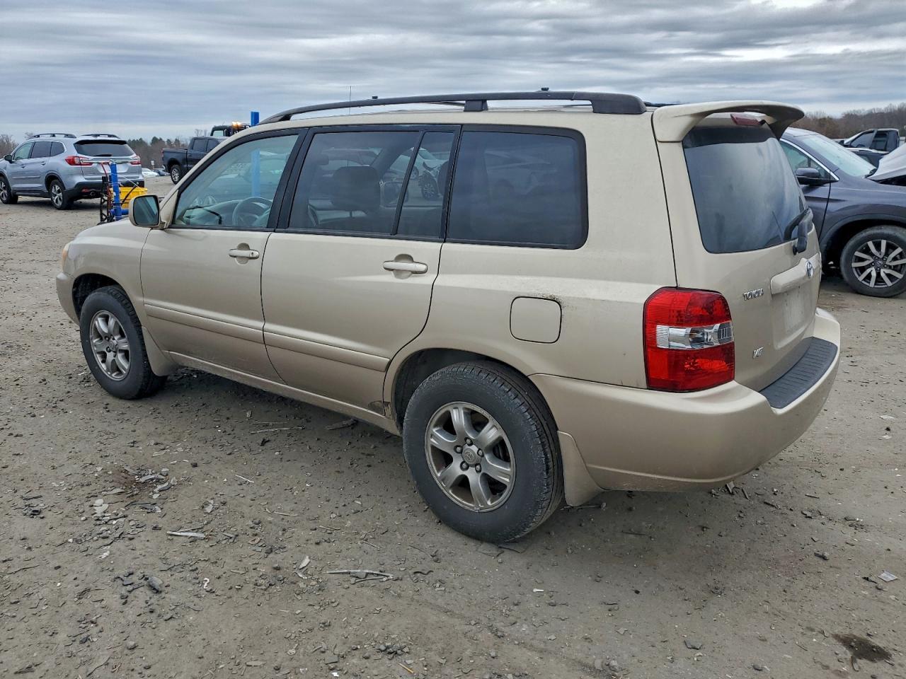 2005 TOYOTA HIGHLANDER