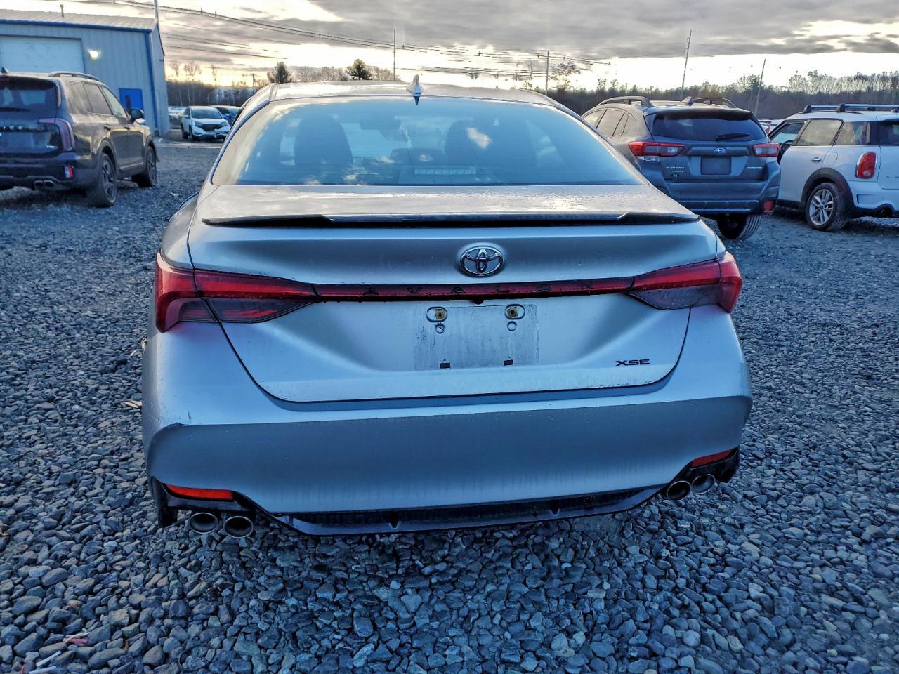 2019 TOYOTA Avalon