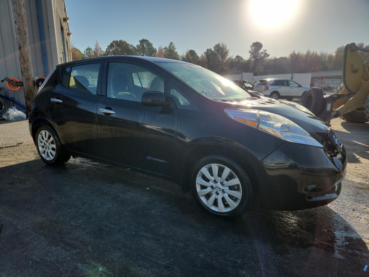 2015 NISSAN LEAF