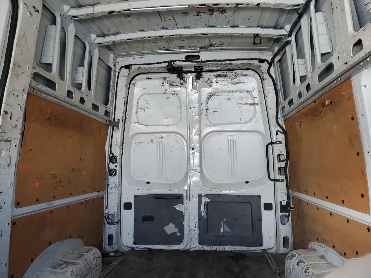 2016 NISSAN NV 2500