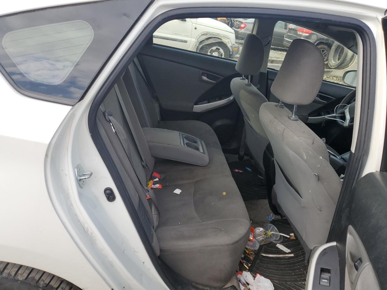 2015 TOYOTA PRIUS