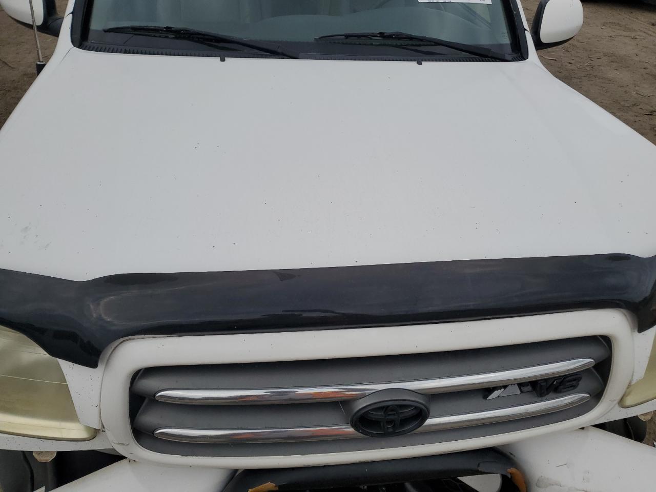 2004 TOYOTA Sequoia