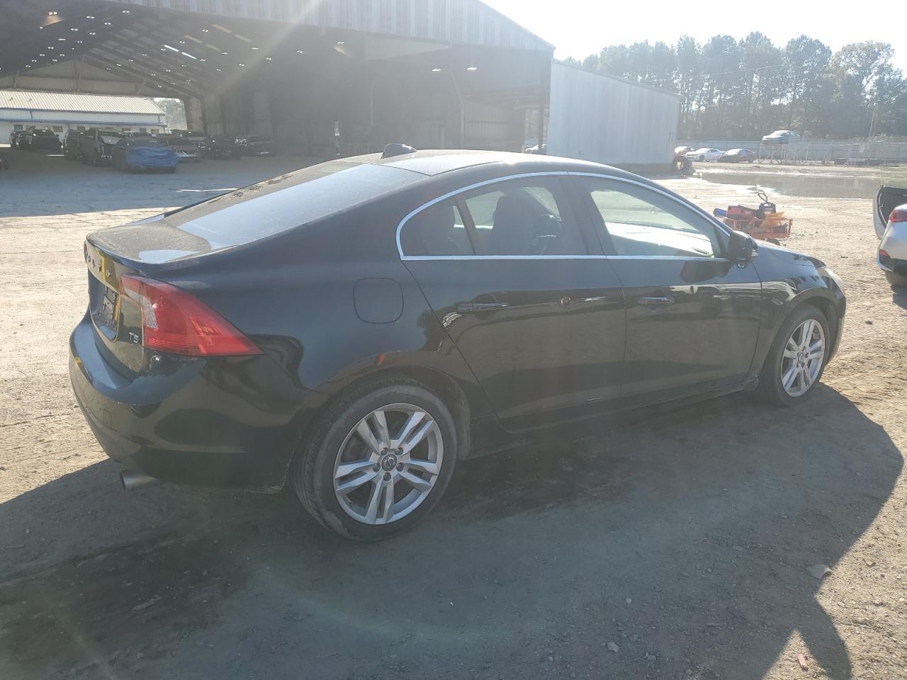 2013 VOLVO S60