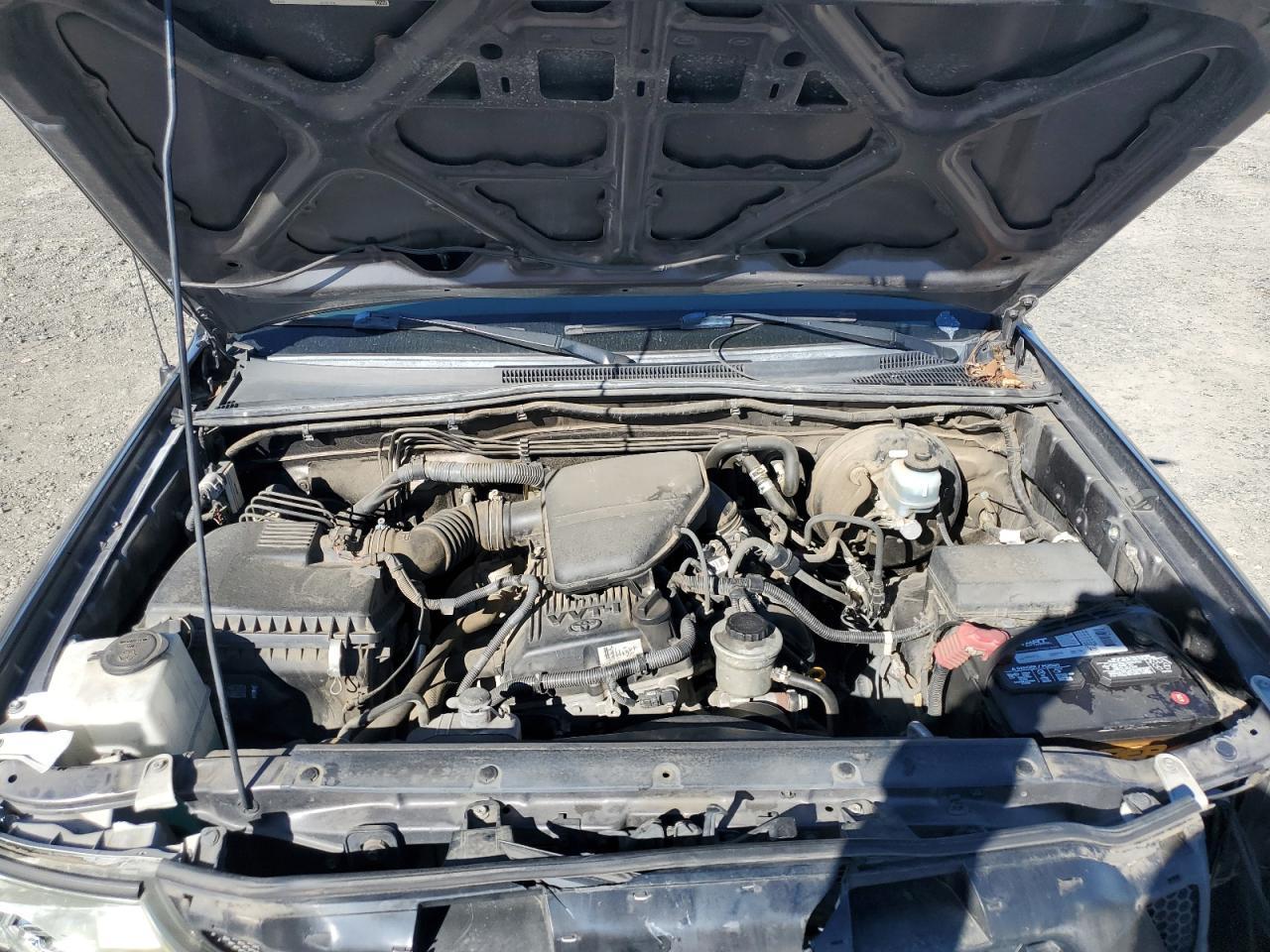 2011 TOYOTA TACOMA