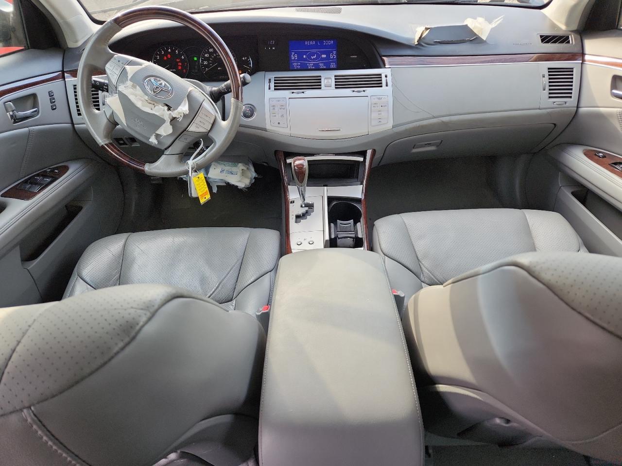 2008 TOYOTA Avalon