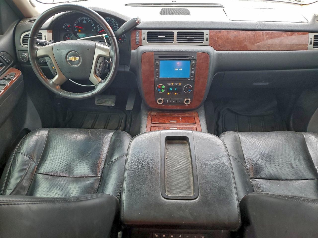 2011 CHEVROLET Suburban