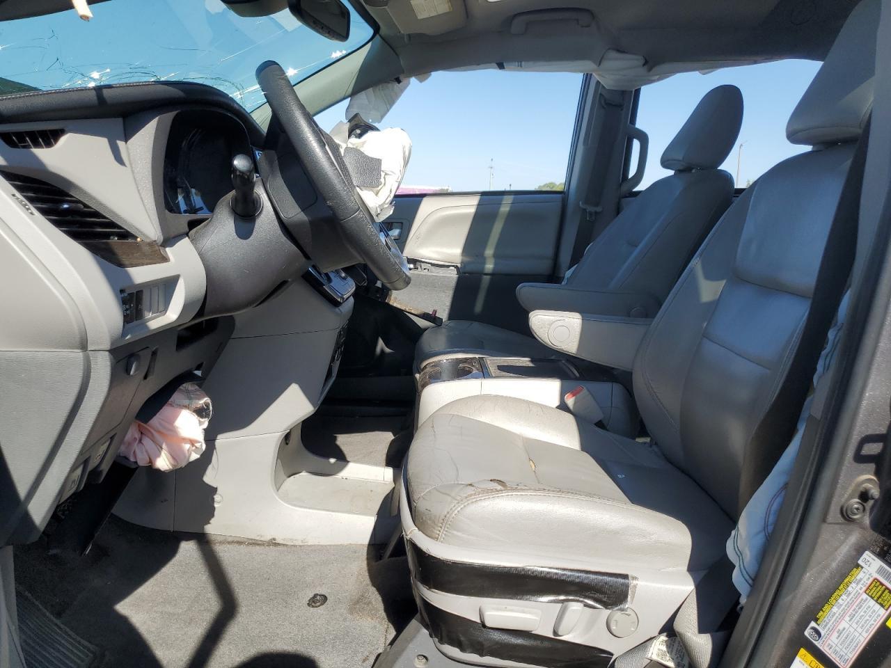 2018 TOYOTA SIENNA
