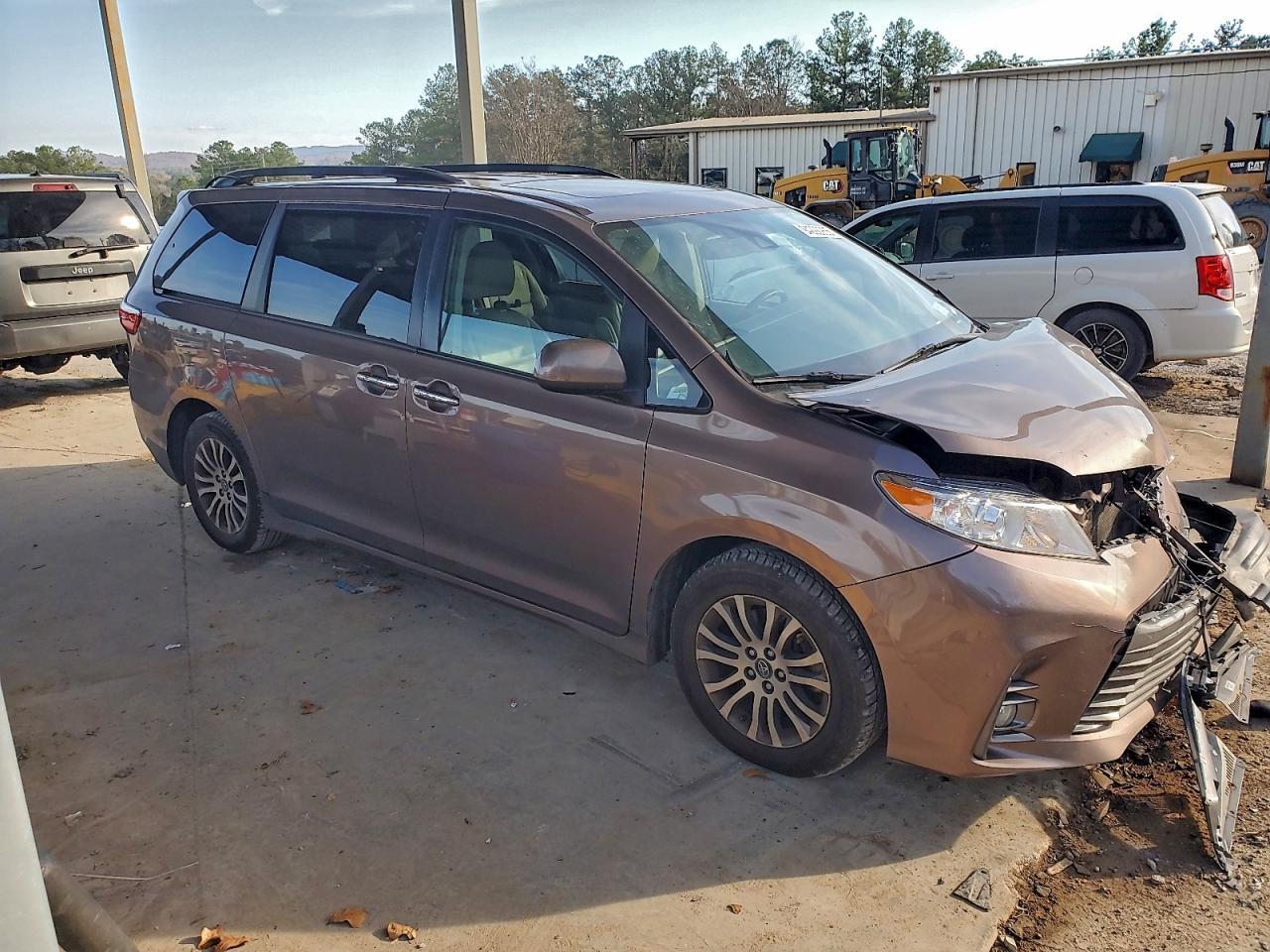2018 TOYOTA SIENNA