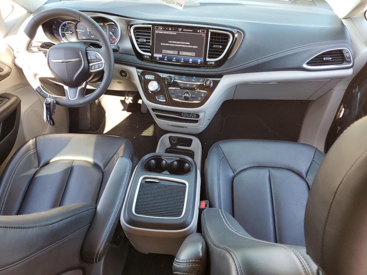 2023 CHRYSLER Pacifica