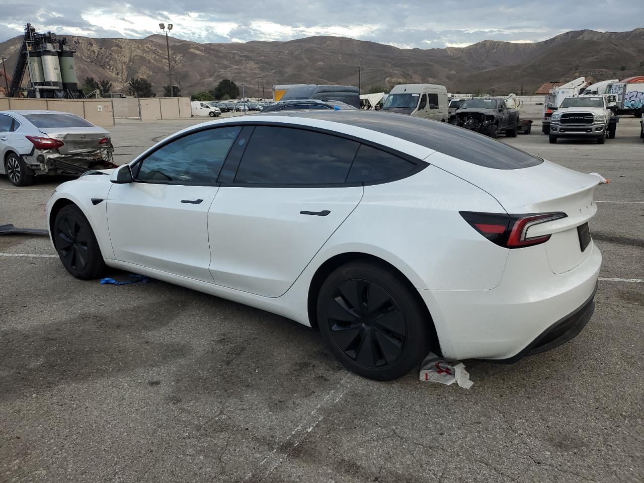 2025 TESLA MODEL 3