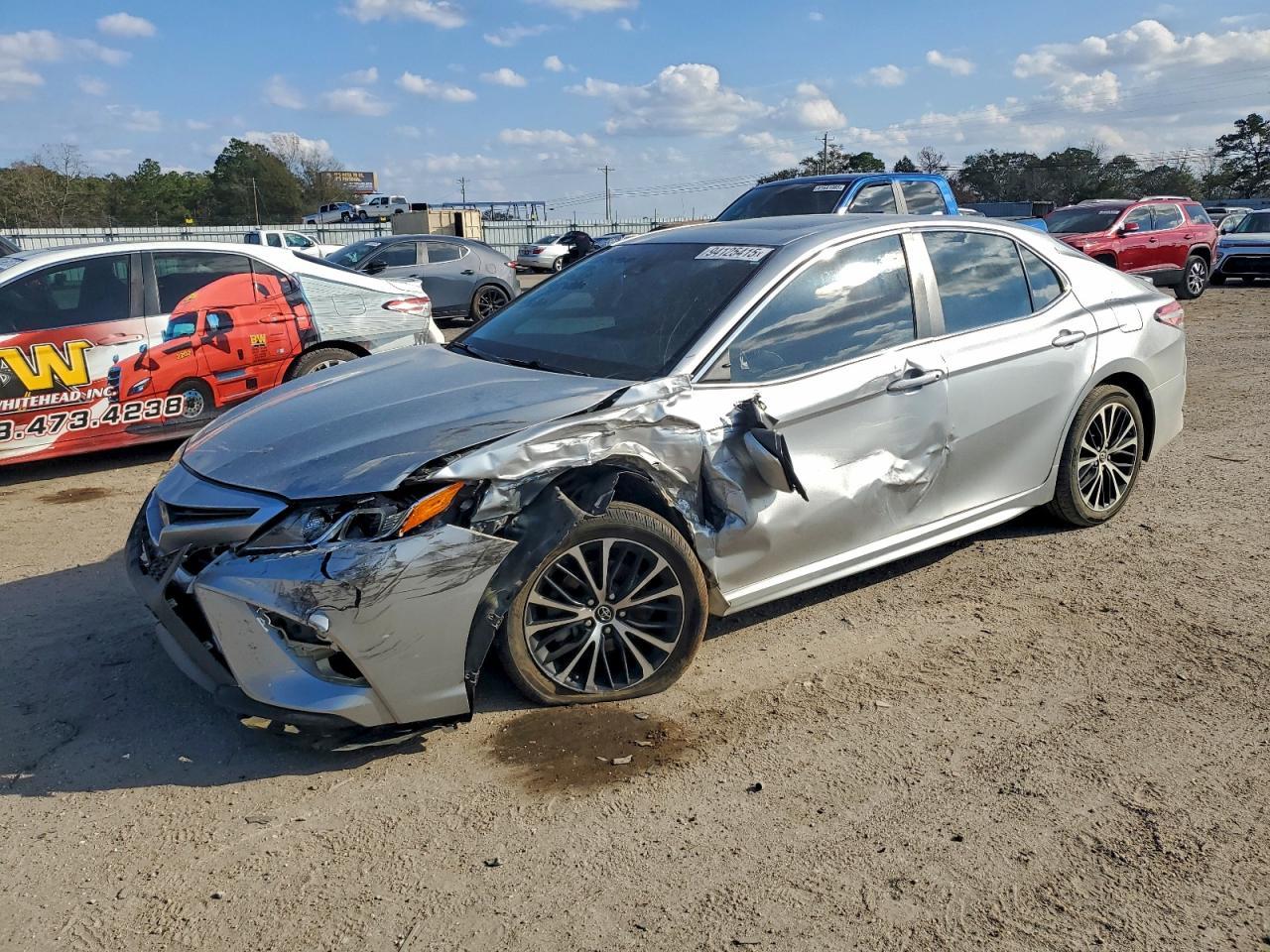 2018 TOYOTA CAMRY