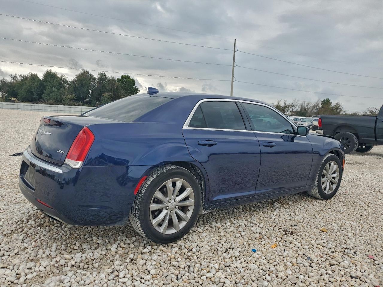 2017 CHRYSLER 300