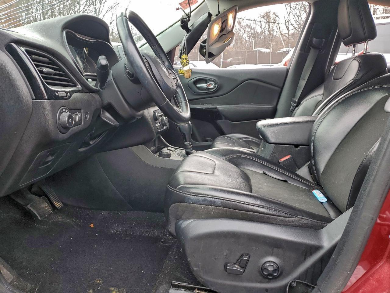 2019 JEEP CHEROKEE