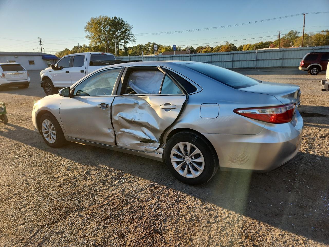 2017 TOYOTA CAMRY