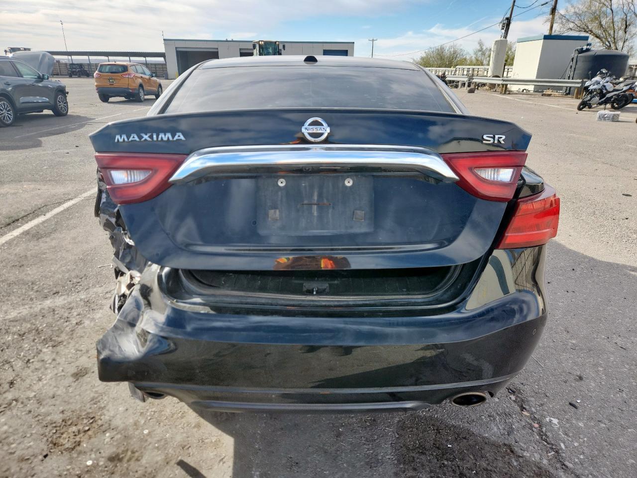 2016 NISSAN Maxima