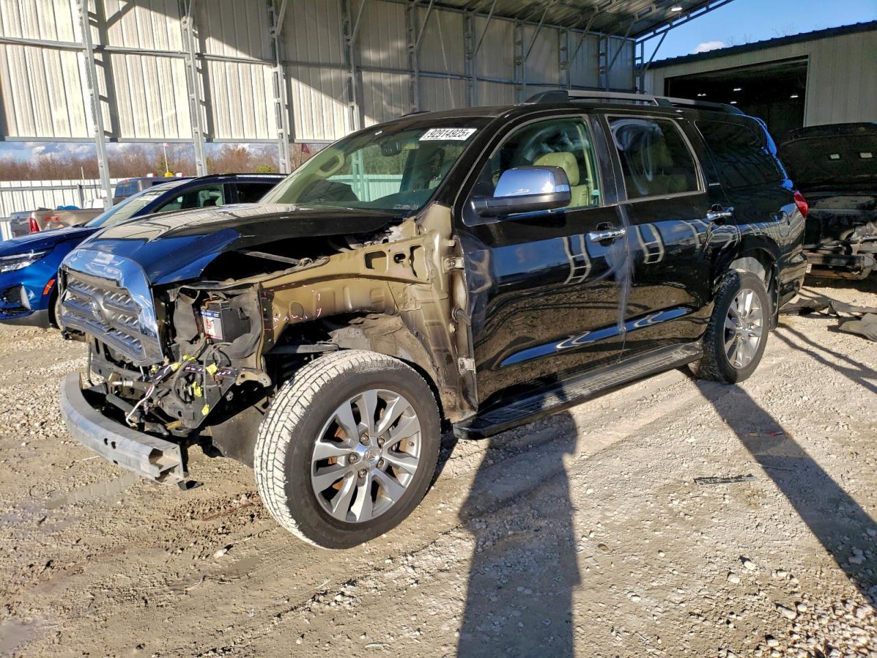 2016 TOYOTA Sequoia