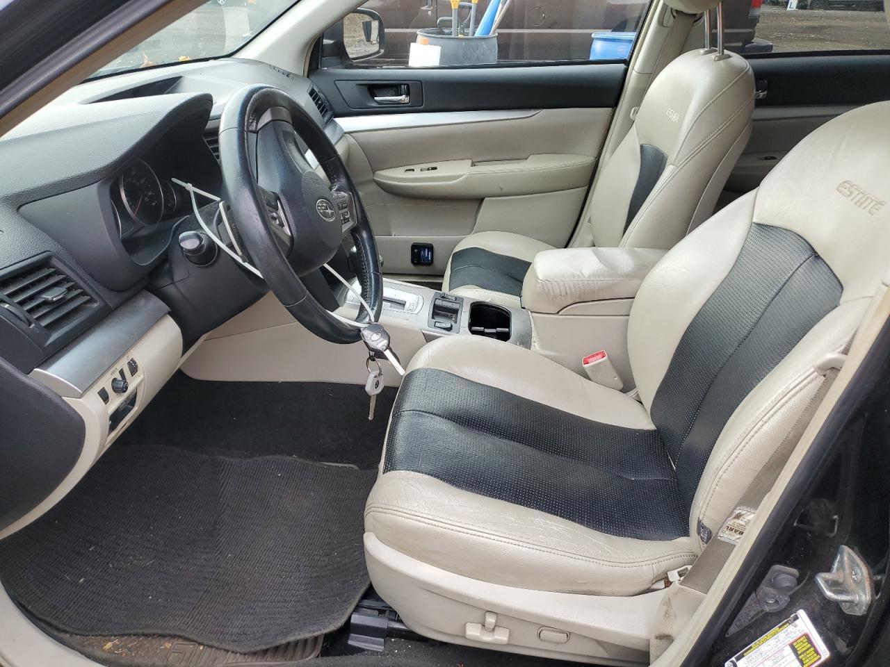 2014 SUBARU Outback