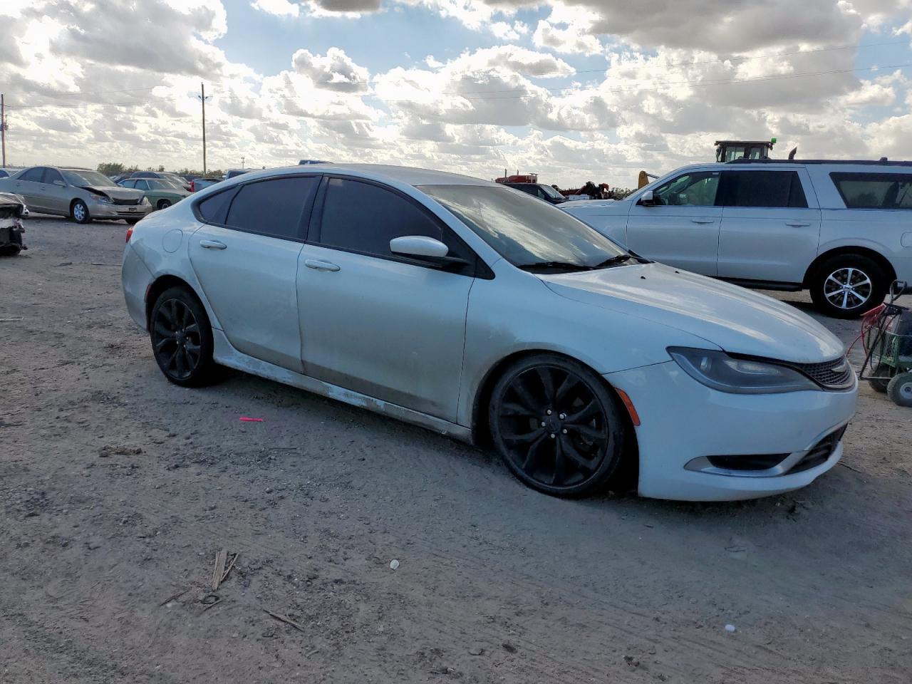 2015 CHRYSLER 200