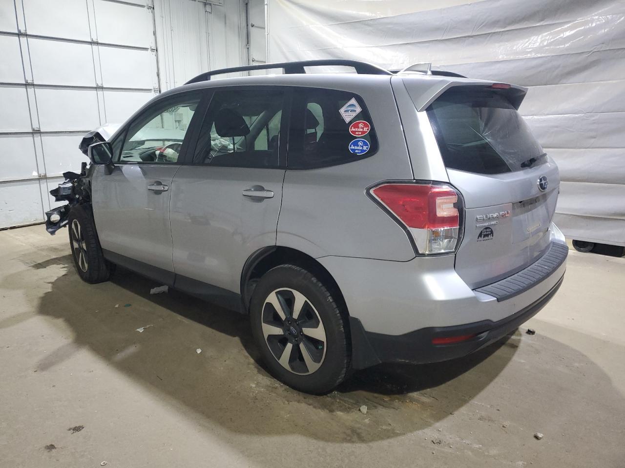 2017 SUBARU FORESTER