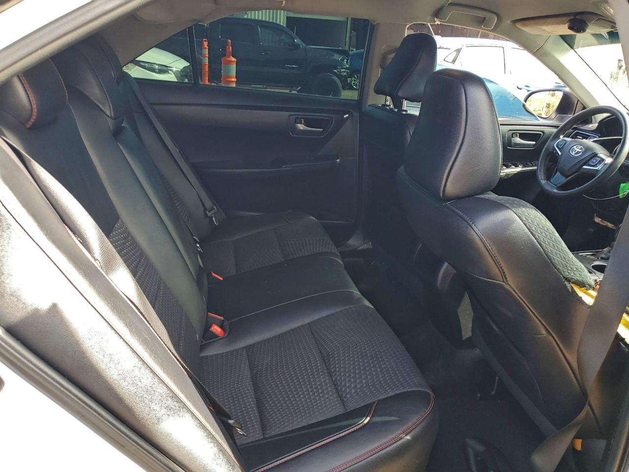 2015 TOYOTA CAMRY