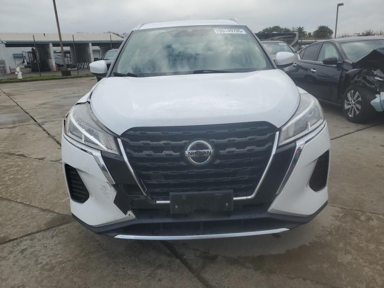 2021 NISSAN KICKS