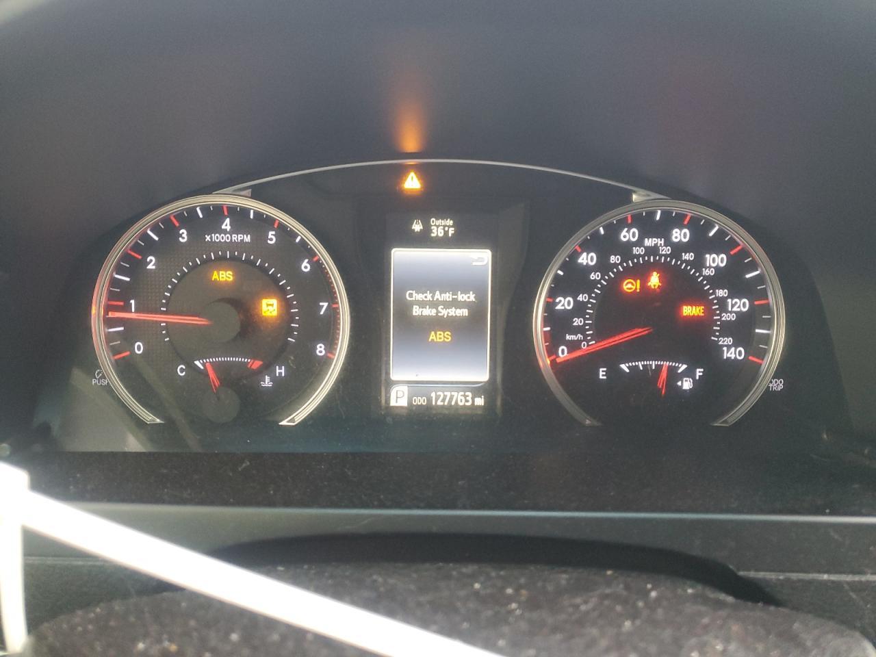 2016 TOYOTA CAMRY