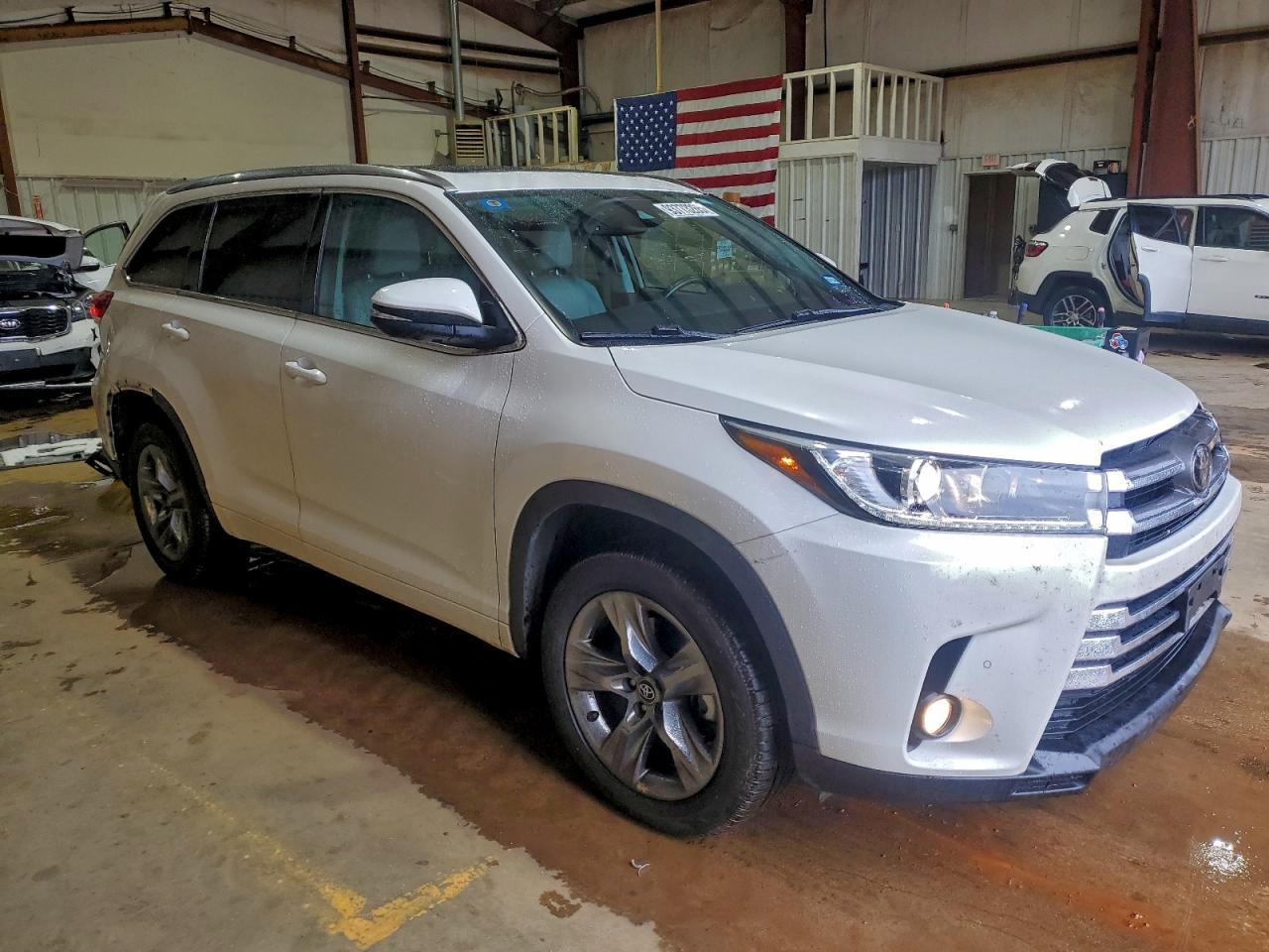 2018 TOYOTA HIGHLANDER