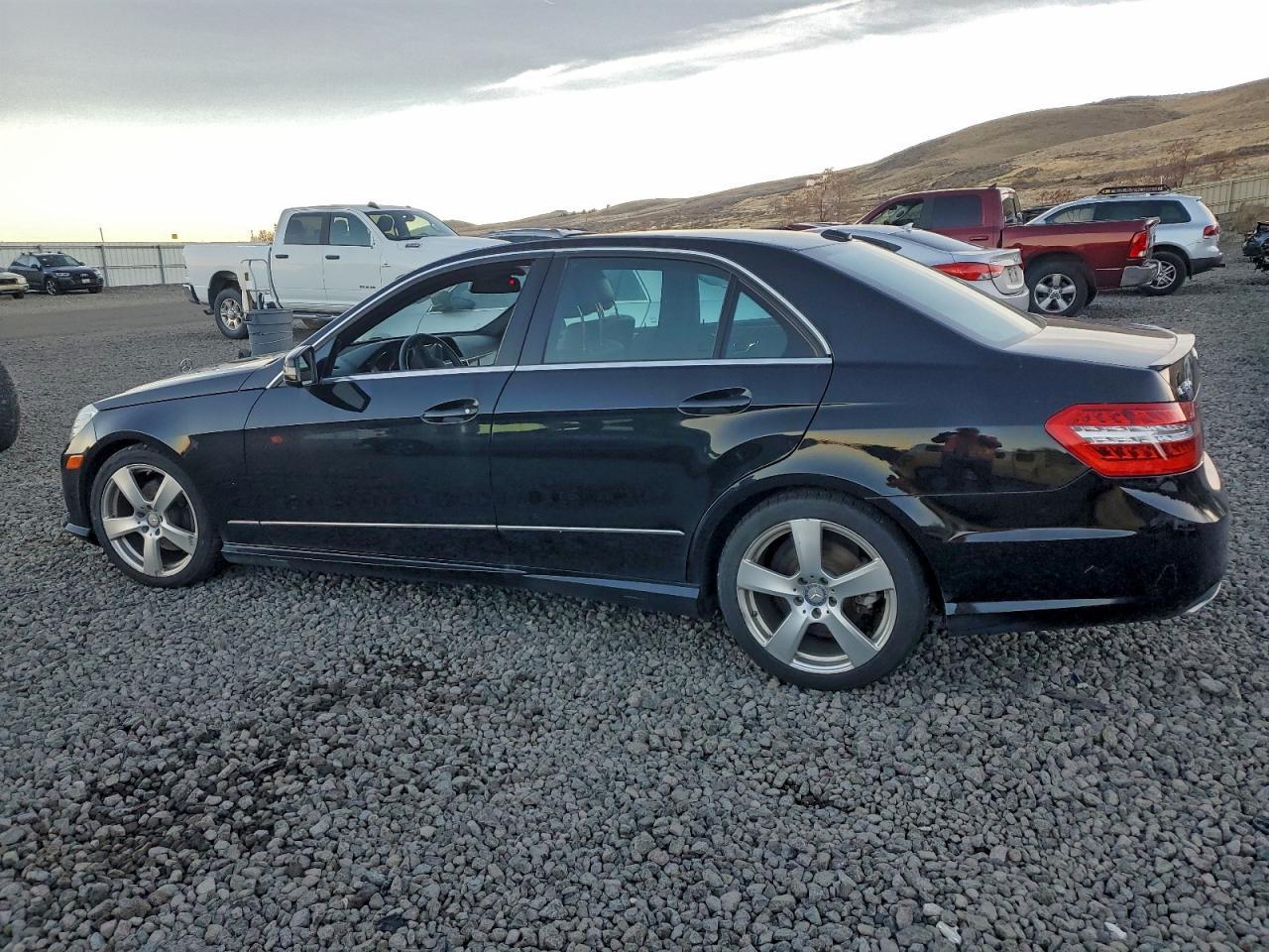 2011 MERCEDES-BENZ E-Class