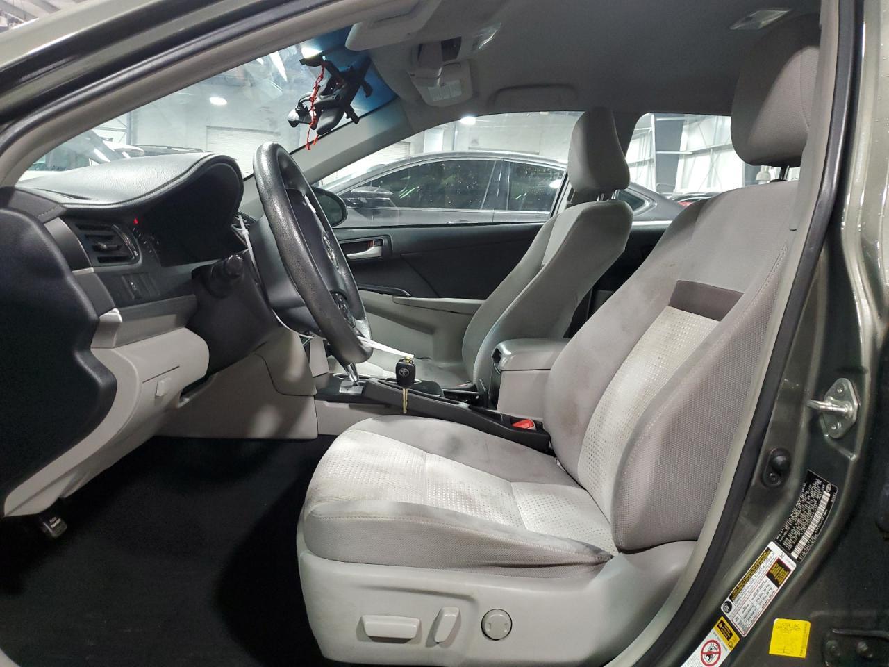 2014 TOYOTA CAMRY