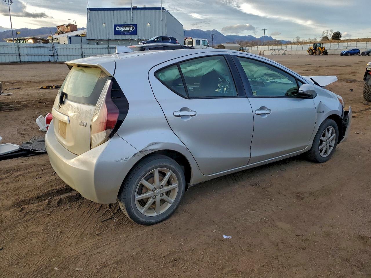 2015 TOYOTA Prius c