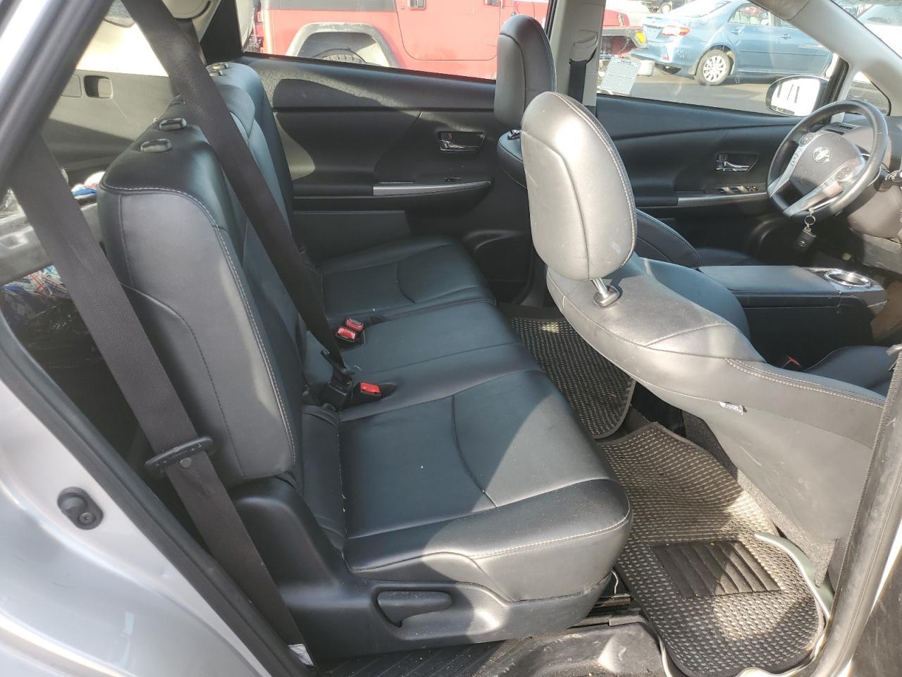 2017 TOYOTA PRIUS V
