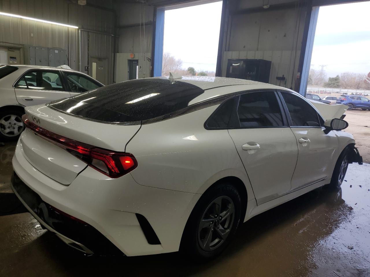 2022 KIA K5